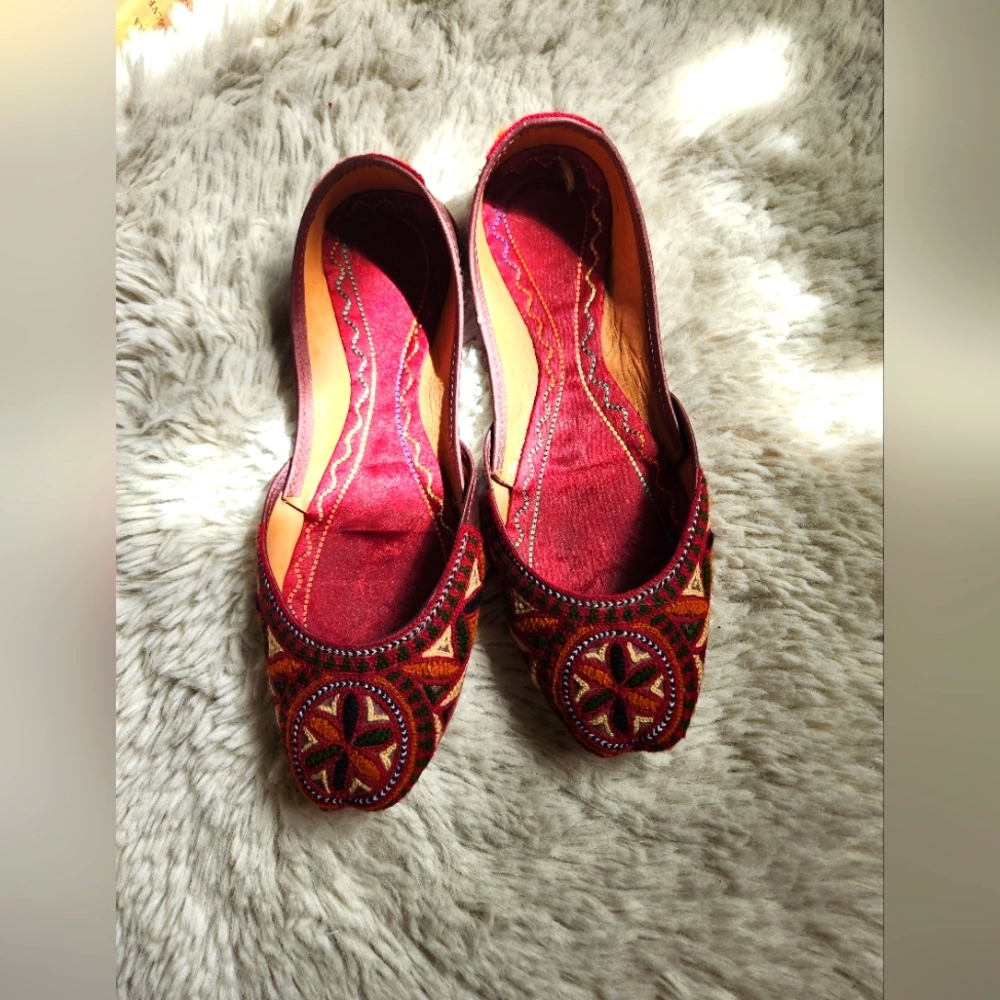 Embroidered leather flats